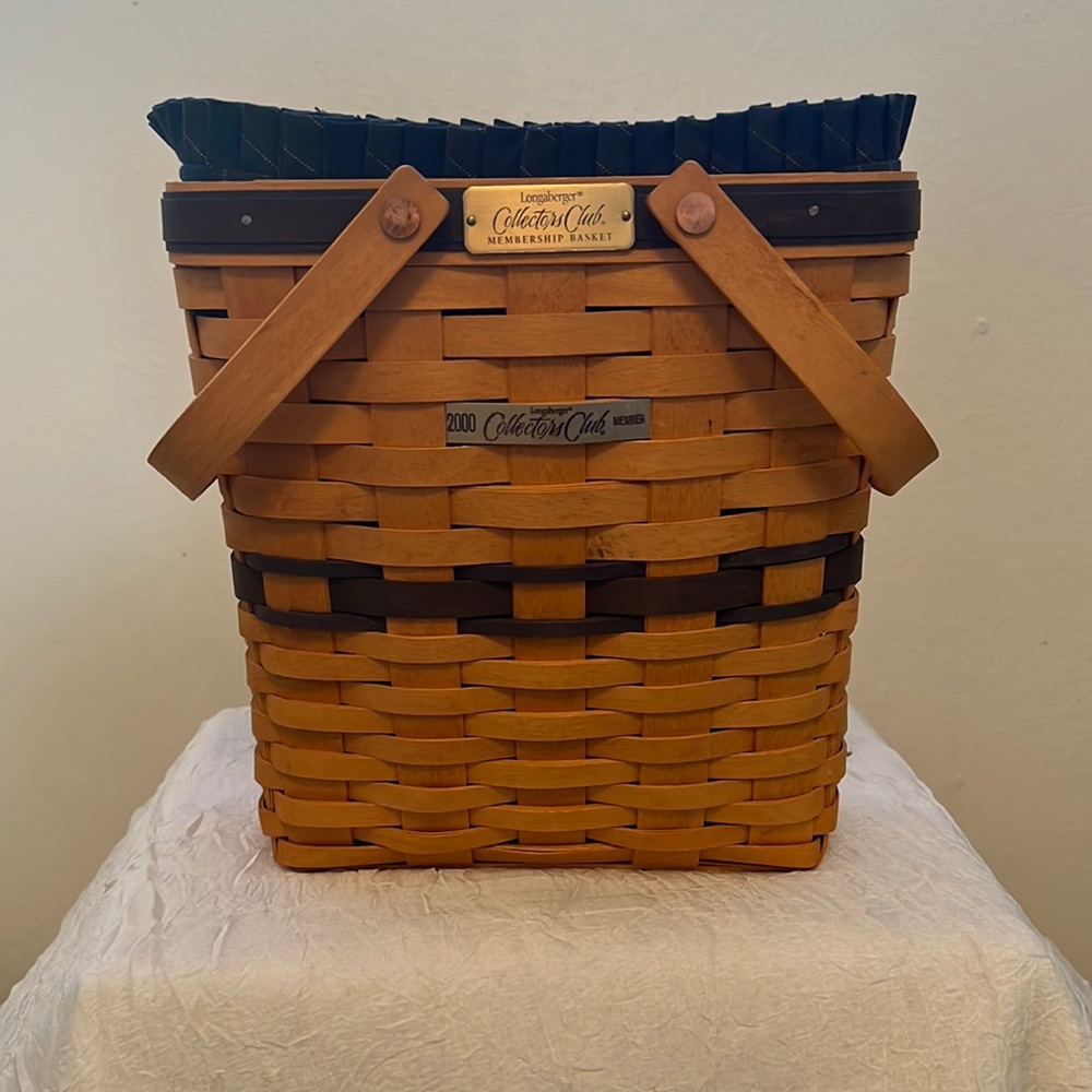 Longaberger Collectors Club Membership Basket